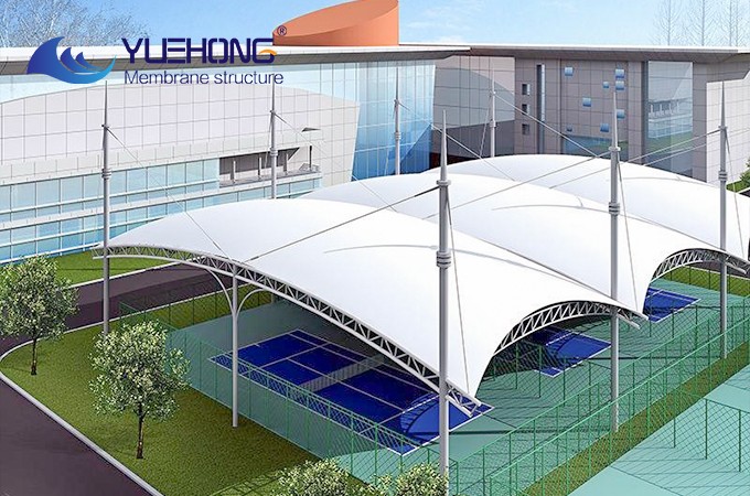 Structures membranaires pour terrains de sport