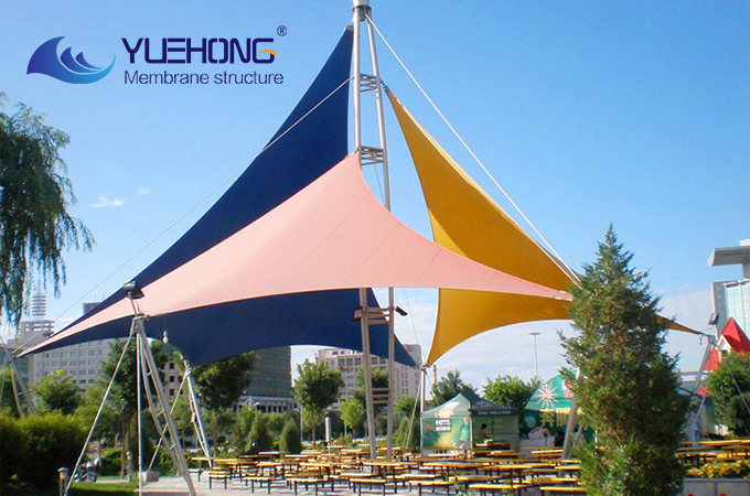 Abri de paysage en structure membrane